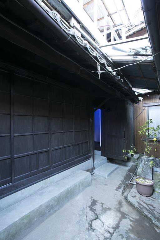 Art House Project The Row House Of Hamawaki Hotel Бепу Екстериор снимка